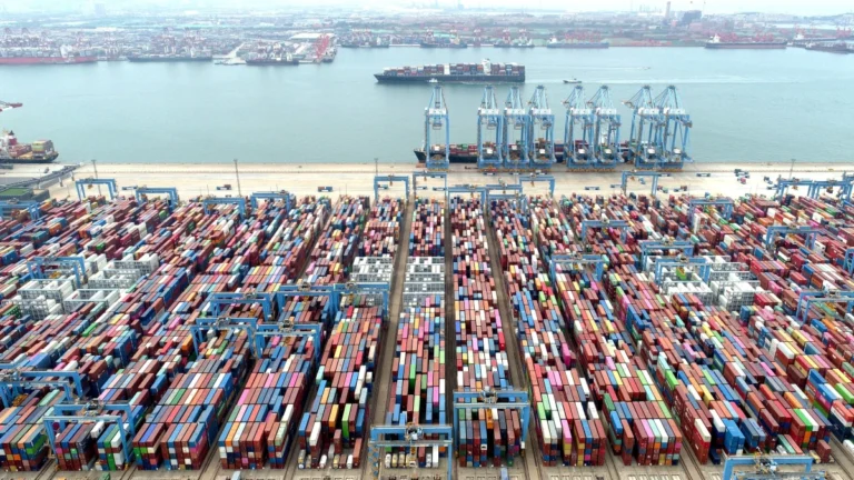 Emprego no comércio Brasil-China cresce mais que nas demais parcerias